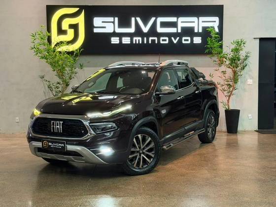 FIAT TORO 2.0 16V TURBO DIESEL RANCH 4WD AT9 FIAT TORO 2.0 16V TURBO DIESEL RANCH 4WD AT9